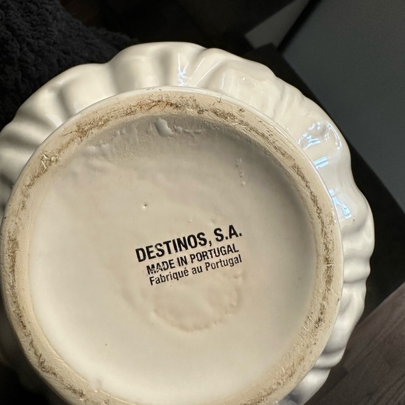 Destinos SA white ceramic pitcher made in Portugual. - Picture 6 of 7